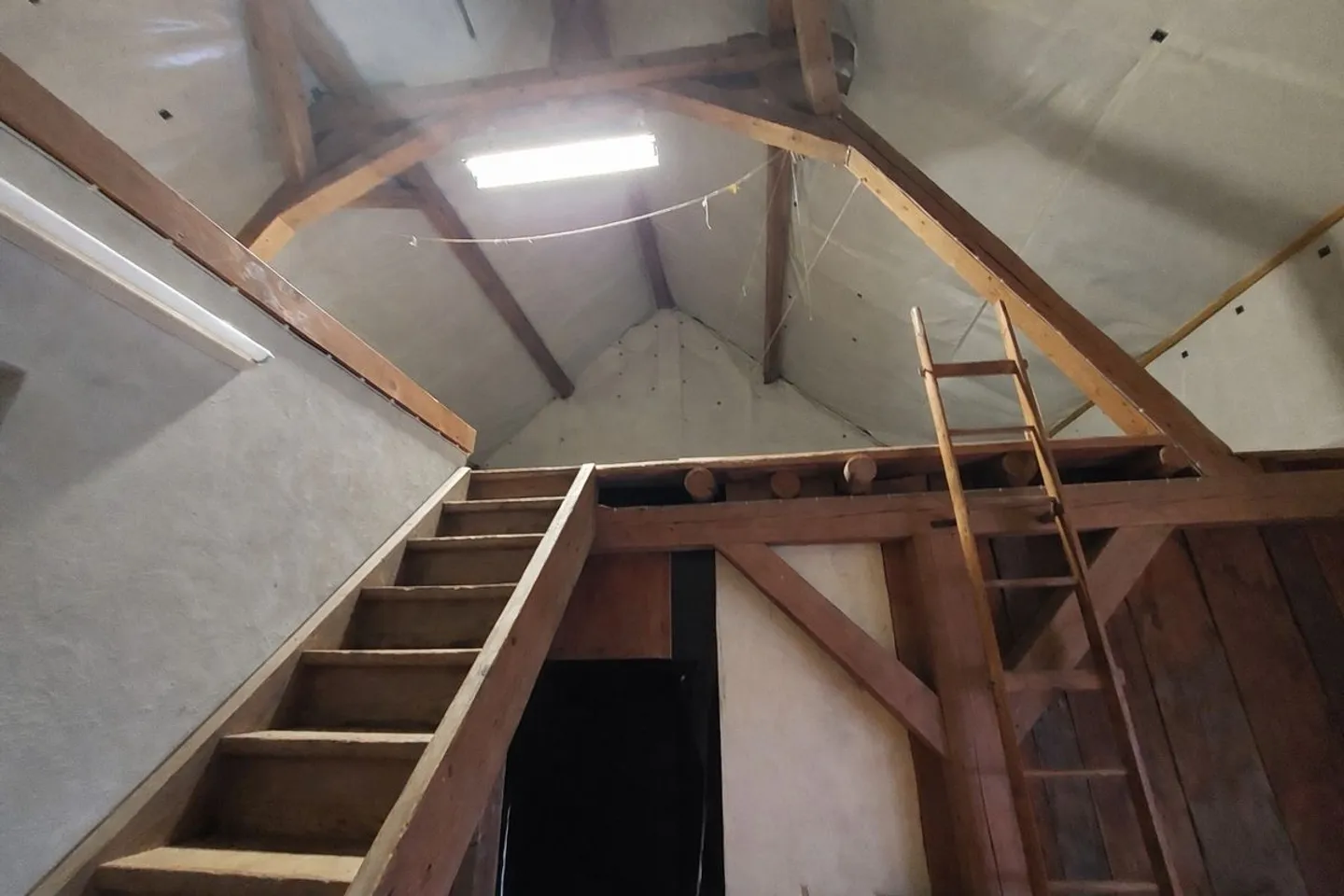 Grande casa con vista sul lago e possibilità di sviluppo - Foto 13 di 13