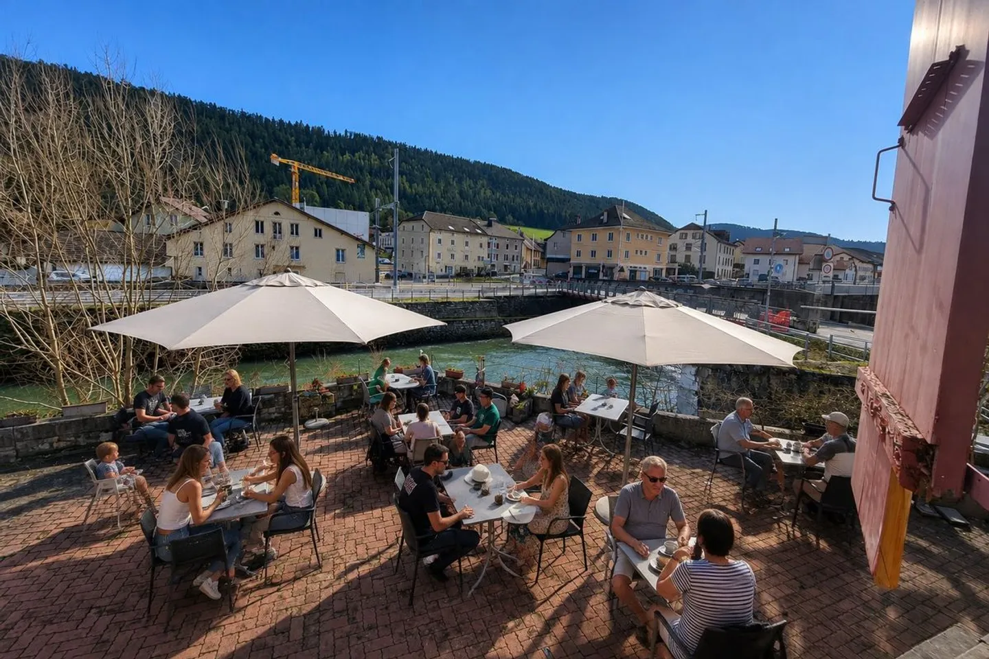 À louer - Tea-room avec boulangerie et magnifique terrasse, bénéficiant d'une situation privilégiée - Photo 2 sur 5