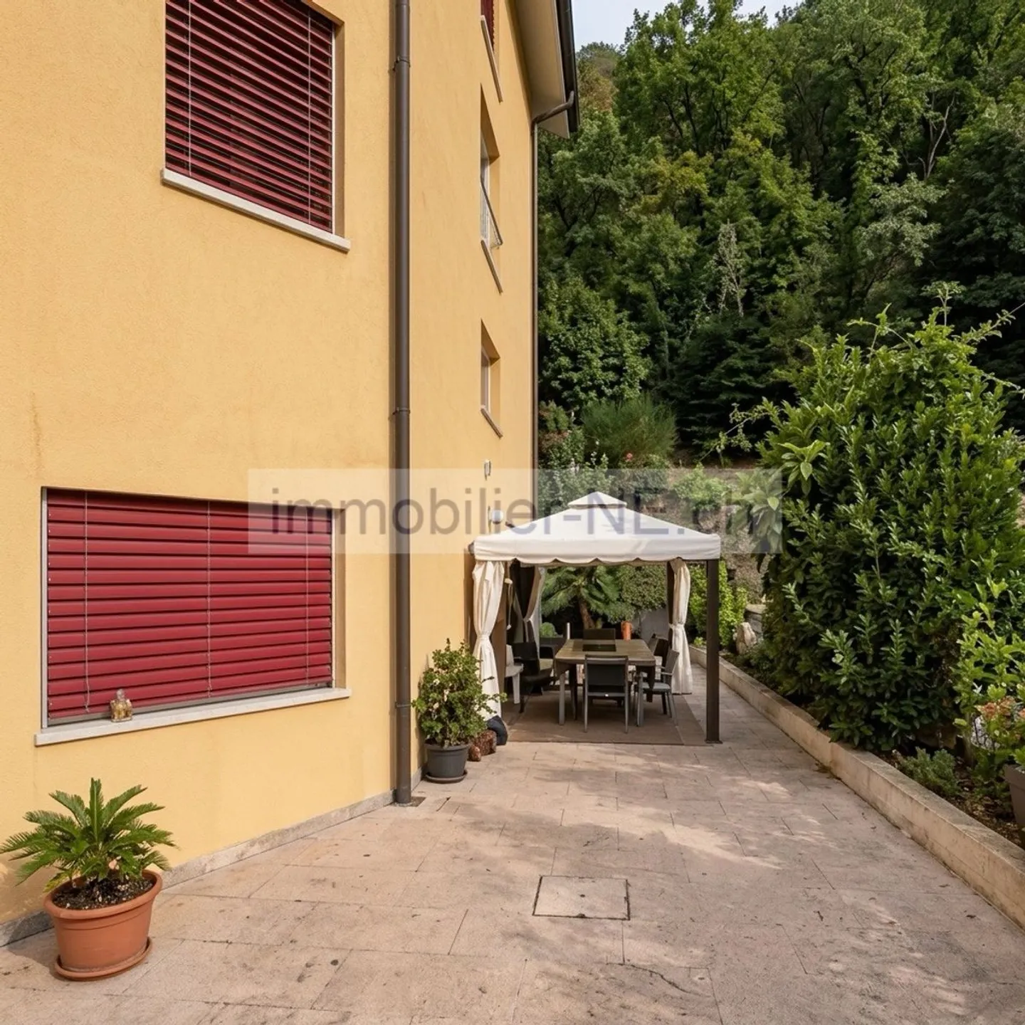 Grande appartamento moderno con giardino, veranda e terrazza di 133 m2 - Foto 6 di 7
