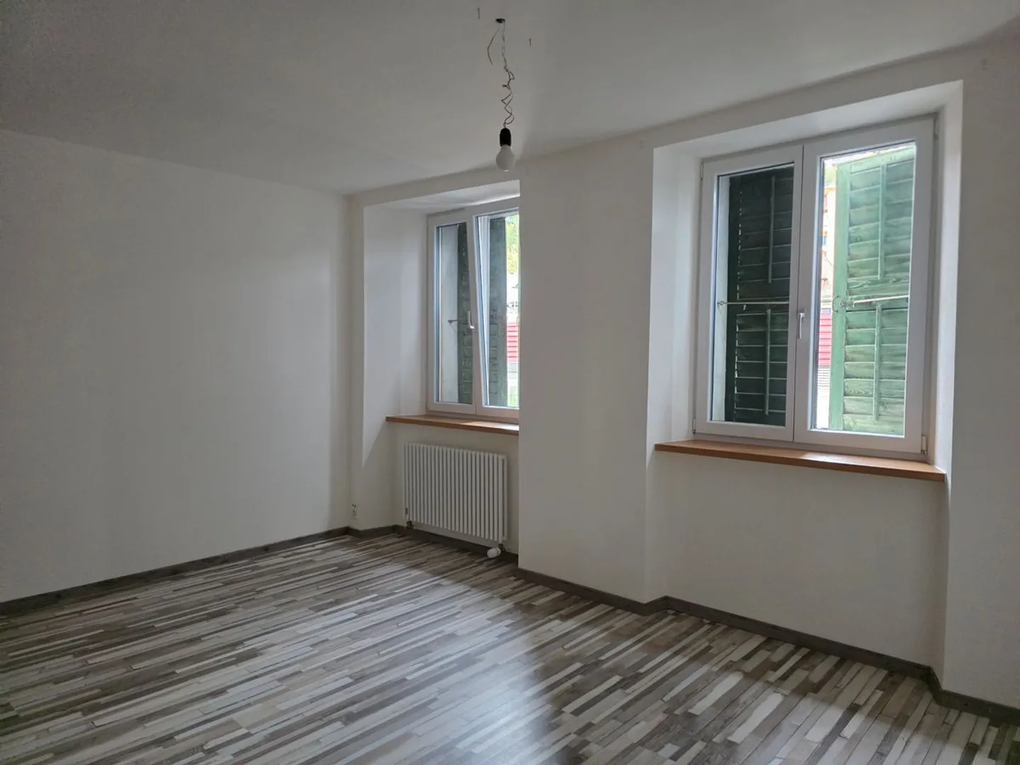 Semi-detached house consisting of 5 fully renovated apartments - Photo 10 of 13