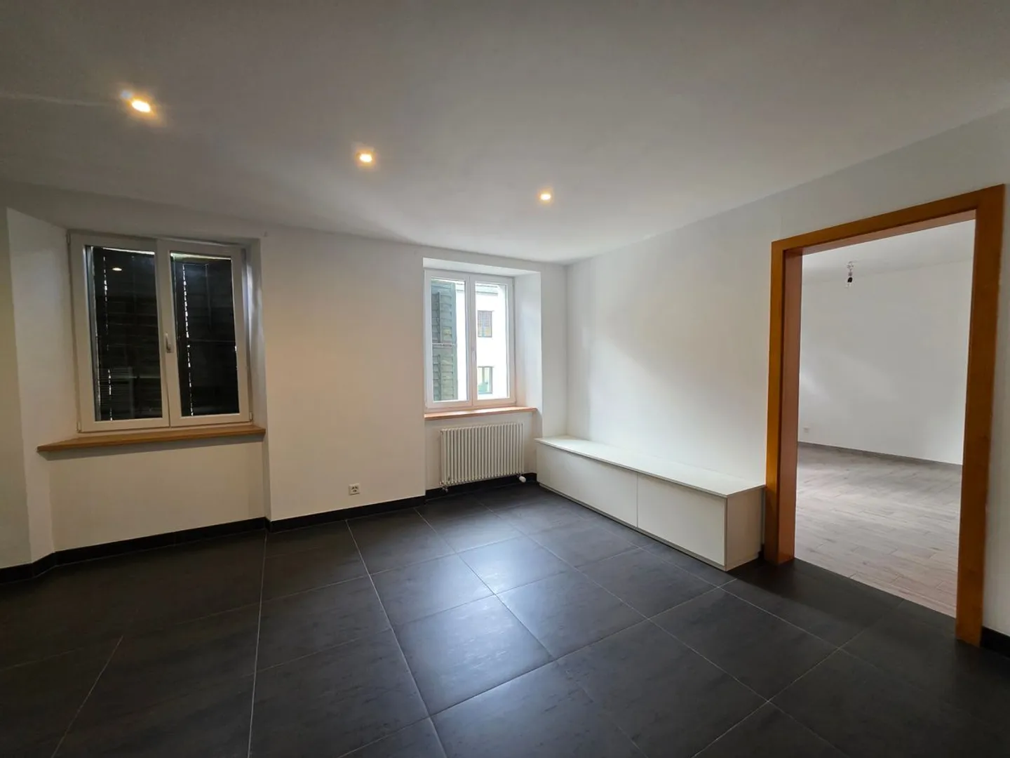 Semi-detached house consisting of 5 fully renovated apartments - Photo 7 of 13