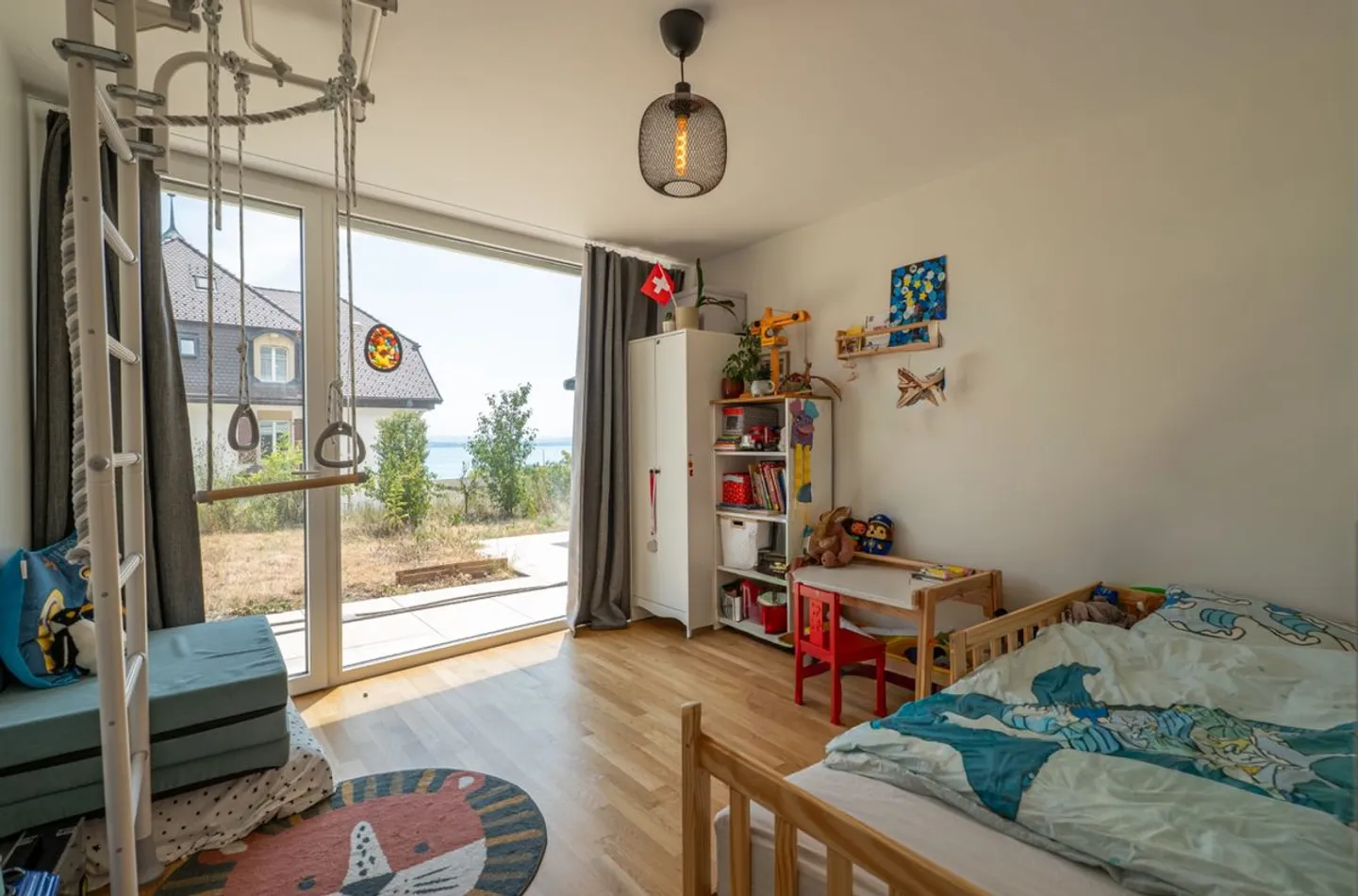 Appartement moderne avec vue lac - Photo 10 sur 13