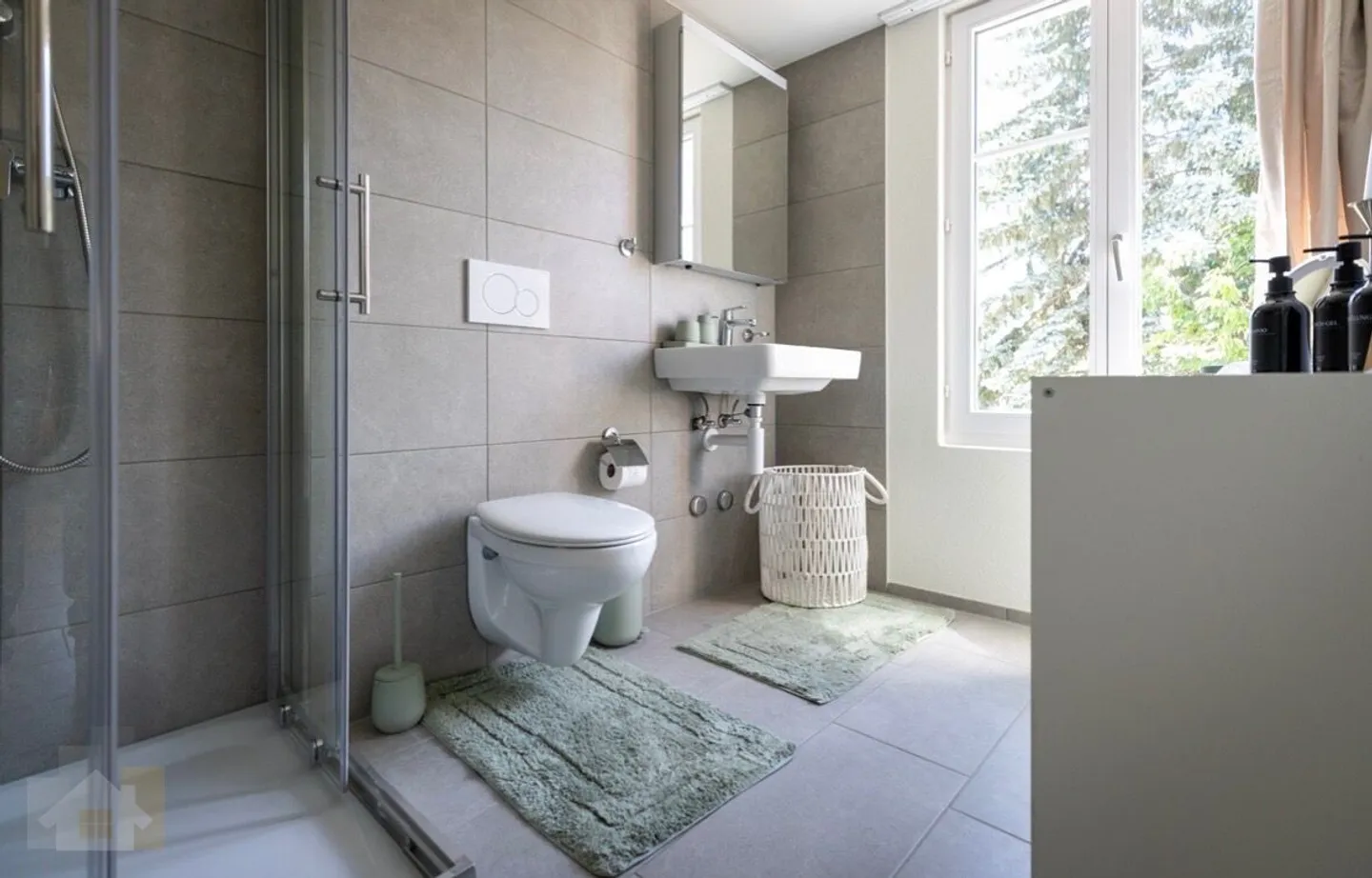 Modern, furnished 2.5-room business suite in Romanshorn - Photo 2 of 8
