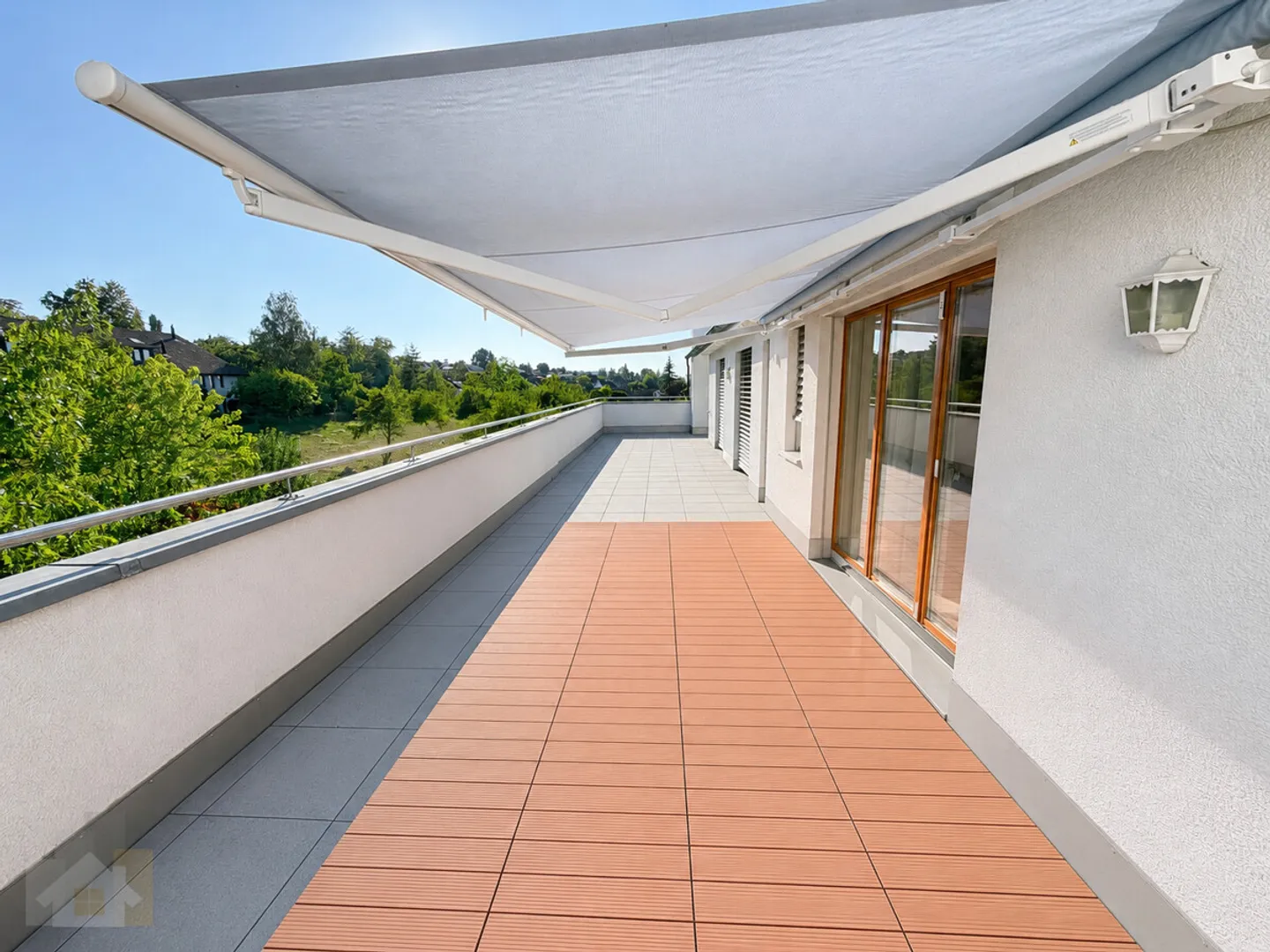 Attikawohnung mit 230 m2 Terrasse, Privatlift und Seesicht - Foto 9 von 13