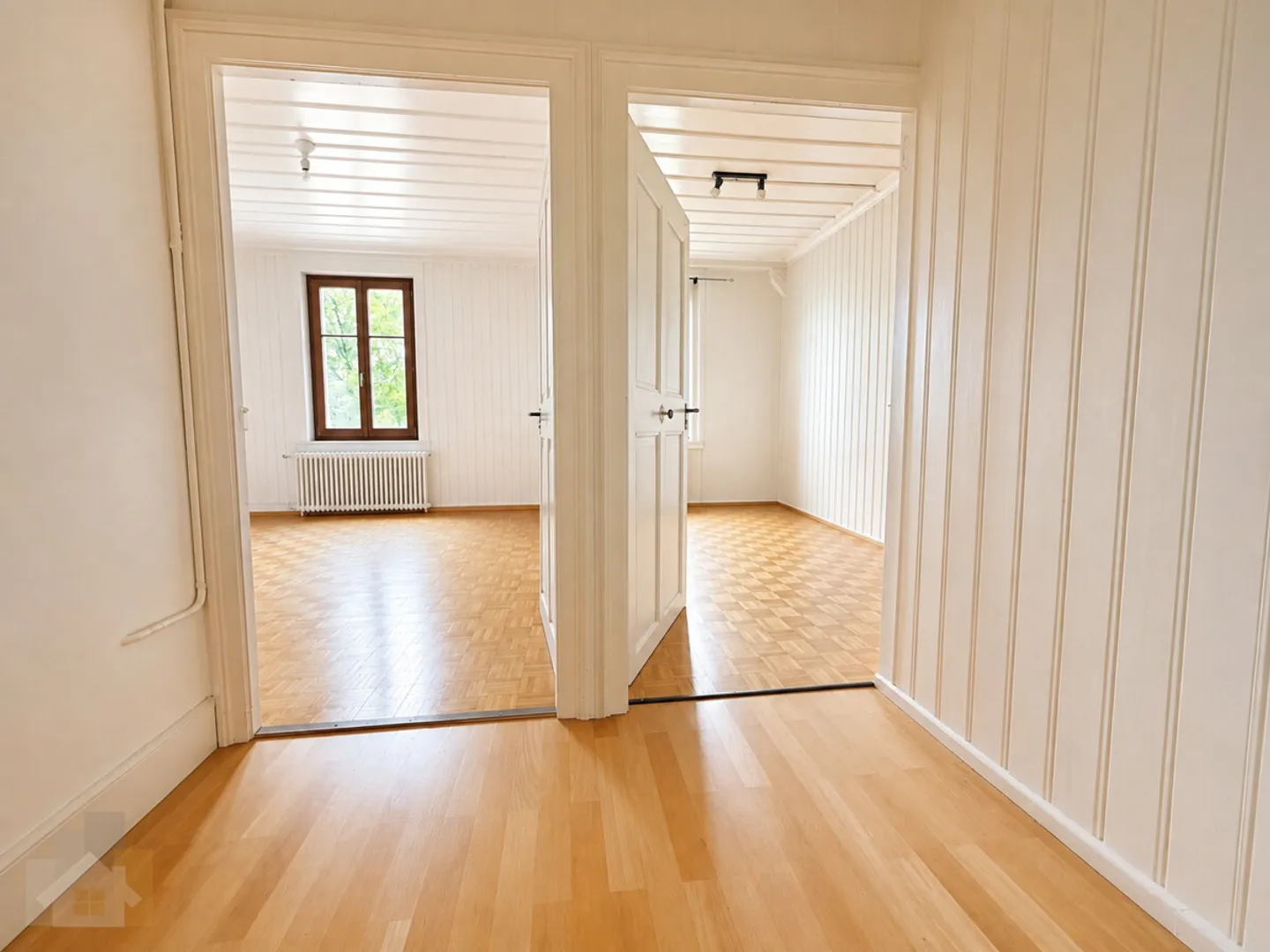 IM ZENTRUM VON ROMANSHORN PAUSCHAL MIT PARKPLATZ ALTBAUWOHNUNG - Foto 6 von 8