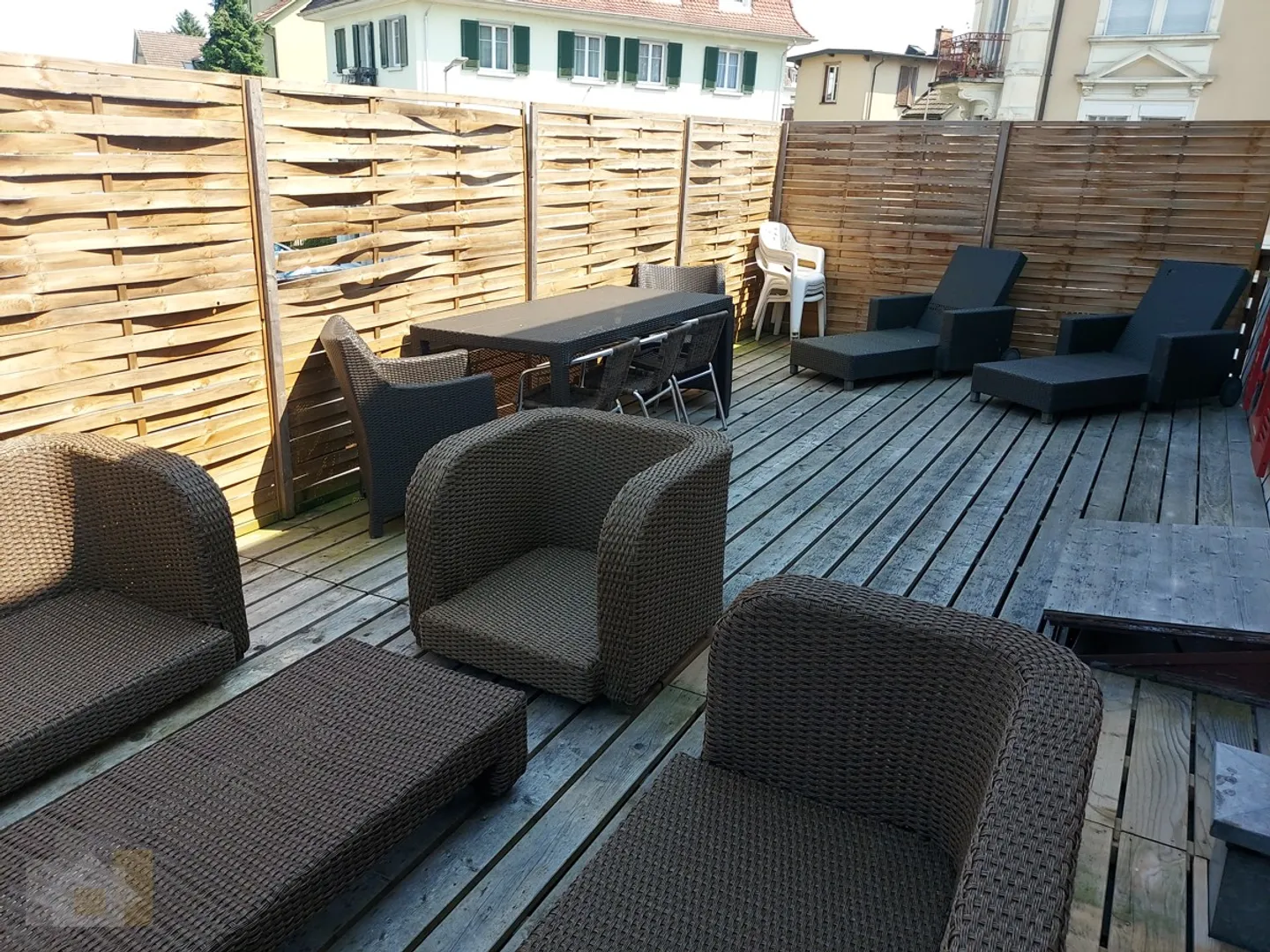 Ganzes Haus / Restaurant (Kontaktbar) mit 7 Schlafzimmern und einer Ga - Foto 3 von 9