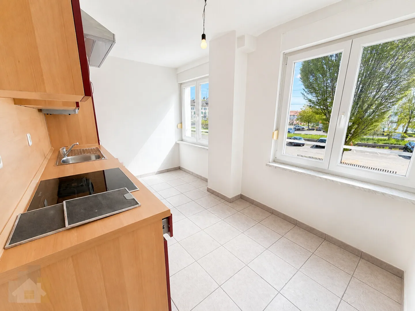 DIRECTEMENT AU LAC AVEC 2 BALCONS ET BEAUCOUP D'ESPACE - Photo 8 sur 13