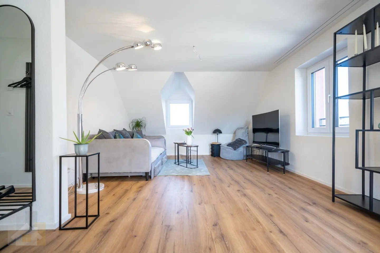 Furnished Dream Apartment in Central Location - Limited Time - Photo 1 of 7