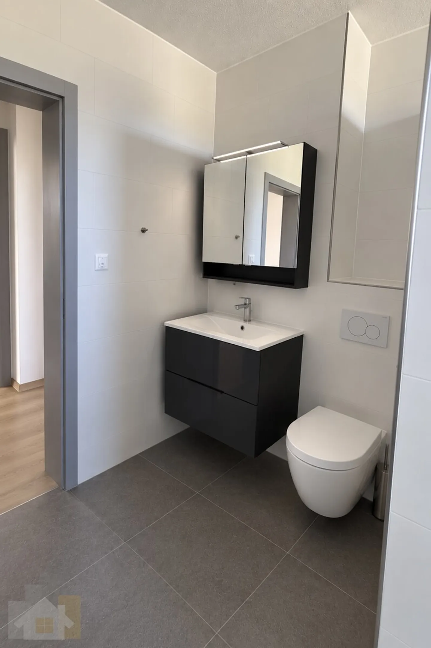 Moderne 4.5 Zimmer Wohnung - Foto 8 von 10