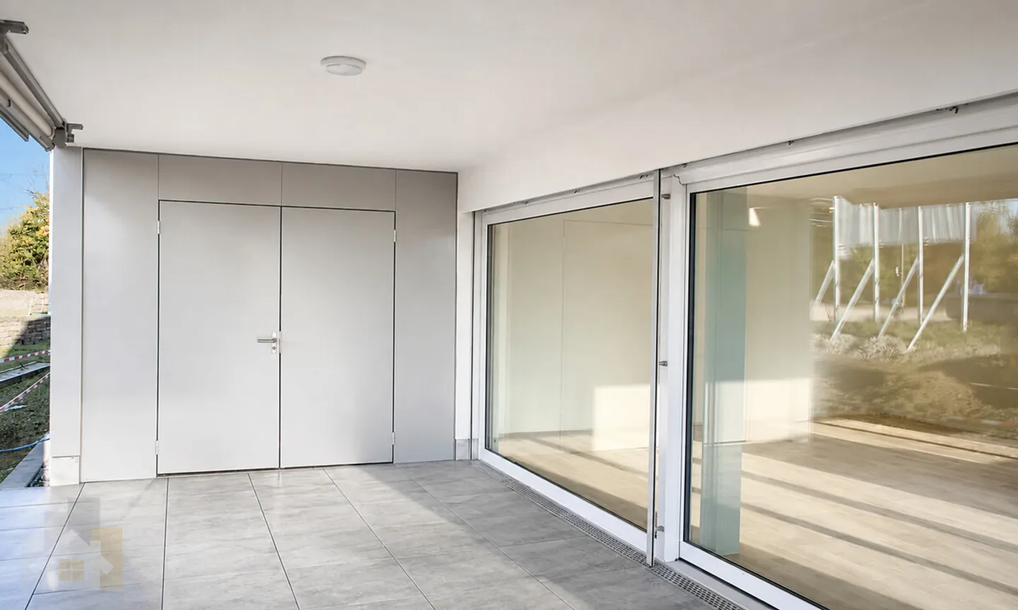 Garden Dream on the Ground Floor - Modern 4.5-Room Apartment with Covered Terrace - Photo 4 of 6
