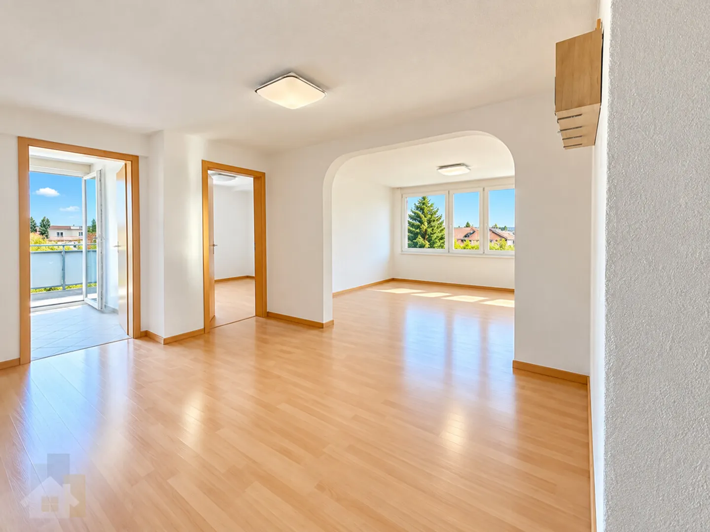 Preiswerte 4-Zimmerwohnung auf 90 m2 mit Balkon und Aussenparkplatz in - Photo 9 sur 10