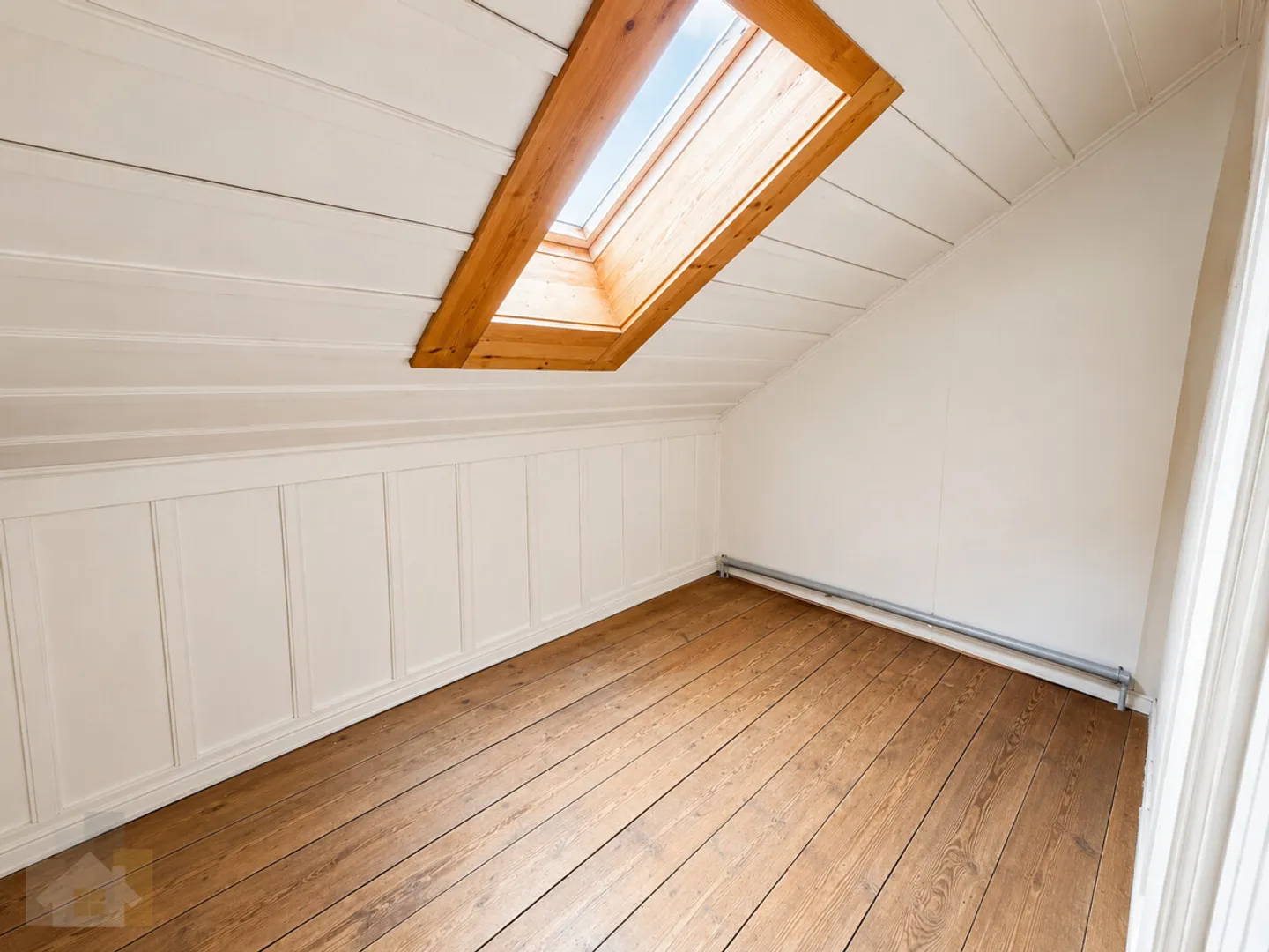 IM ZENTRUM VON ROMANSHORN PAUSCHAL MIT PARKPLATZ ALTBAUWOHNUNG - Foto 2 von 8
