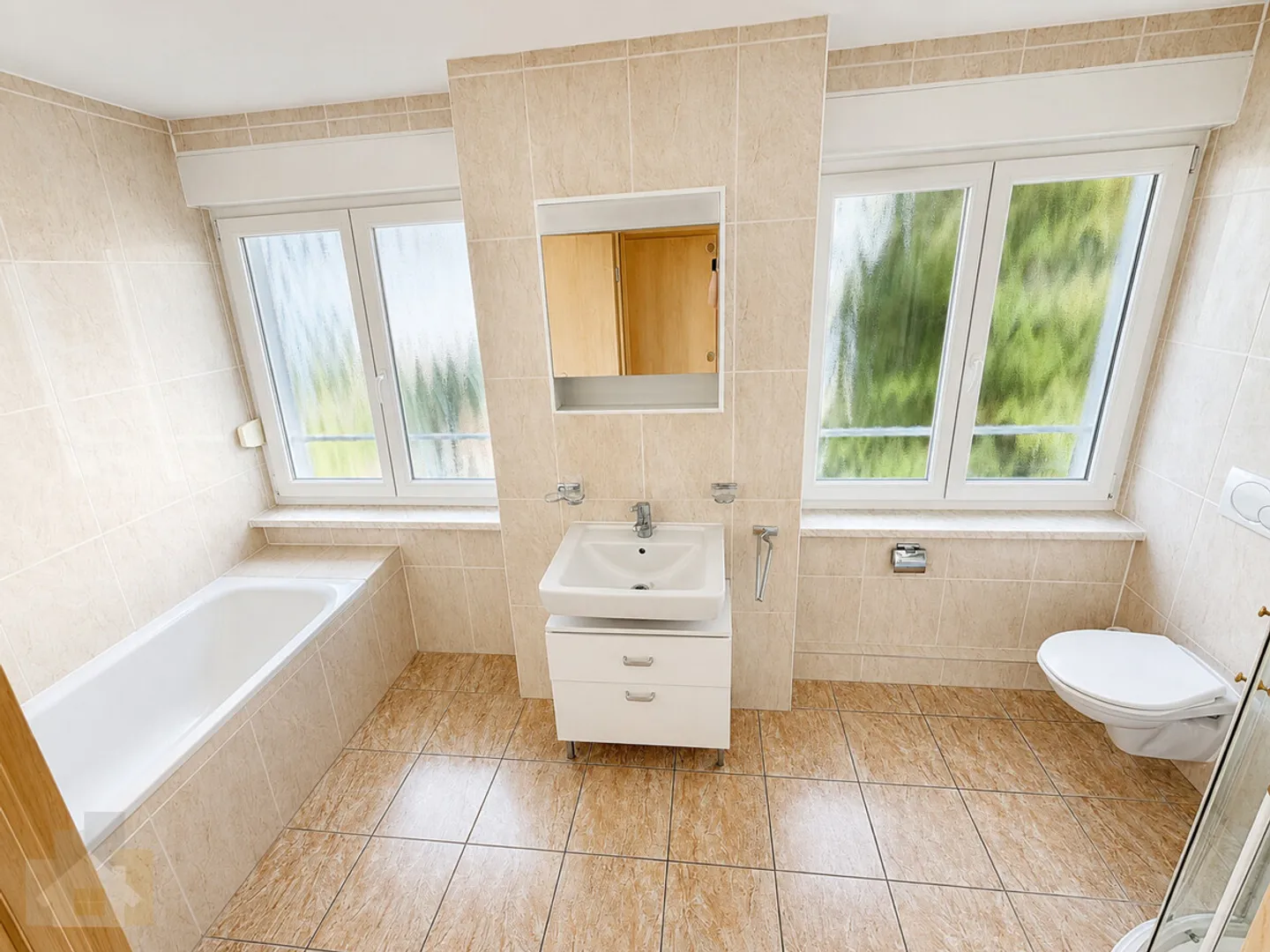 DIRECTEMENT AU LAC AVEC 2 BALCONS ET BEAUCOUP D'ESPACE - Photo 13 sur 13