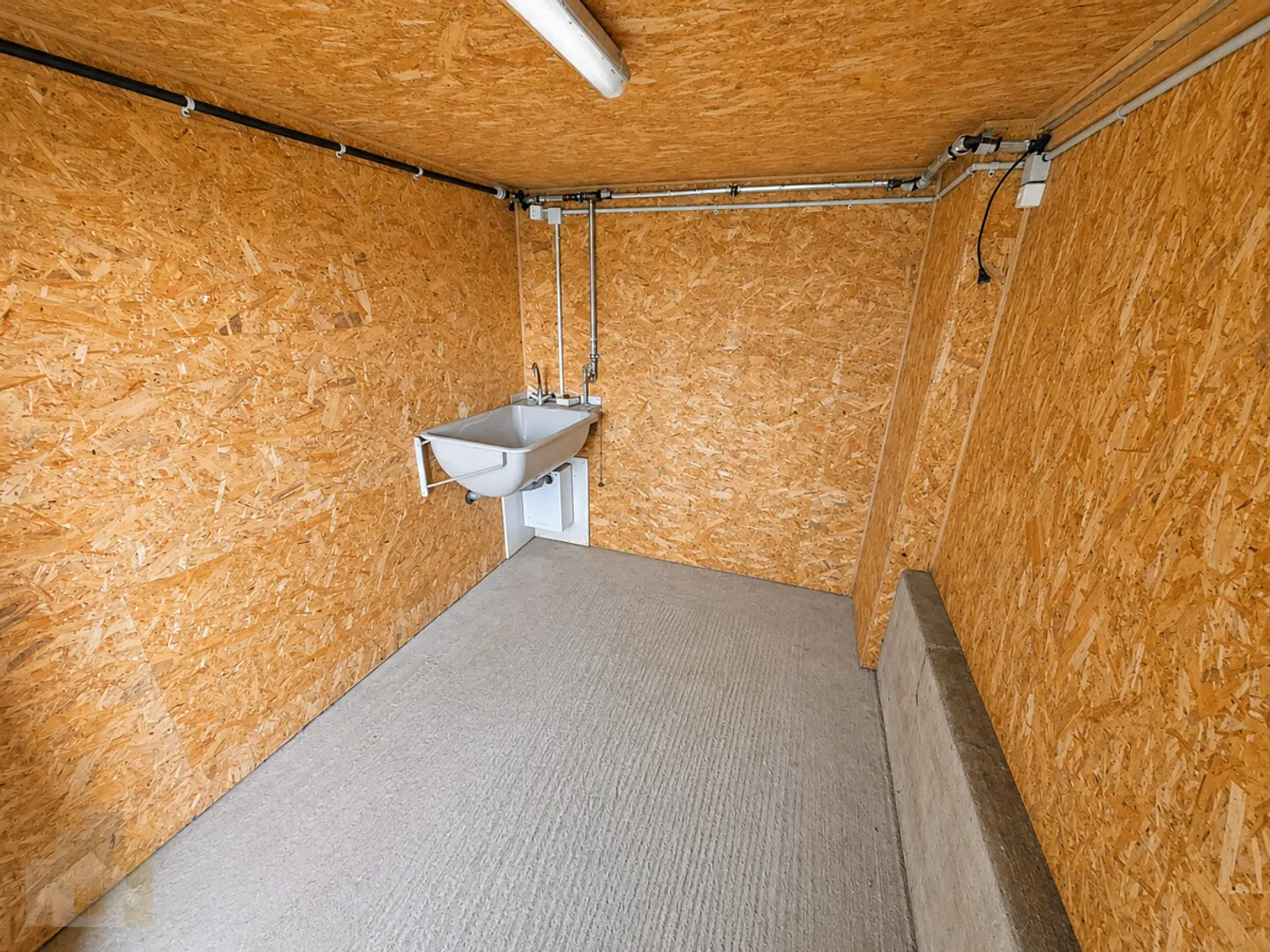 Selbstversorger Stall mit Auslauf für zwei Pferde zusammen - Foto 5 di 11