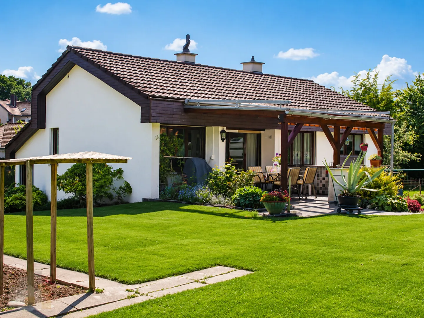 Casa da sogno vicino al lago - Villa unifamiliare con grande giardino - Foto 1 di 13