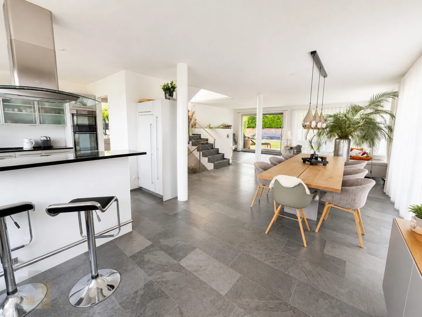 MODERN, FREE-STANDING WITH LAKE VIEW & HEATED POOL - Photo 10 of 13