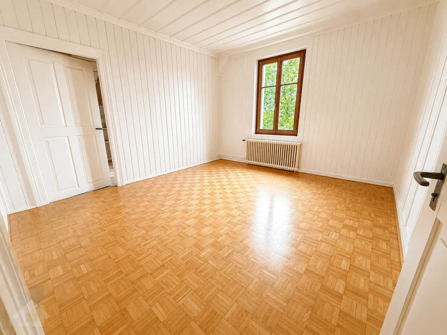IM ZENTRUM VON ROMANSHORN PAUSCHAL MIT PARKPLATZ ALTBAUWOHNUNG - Foto 5 von 8
