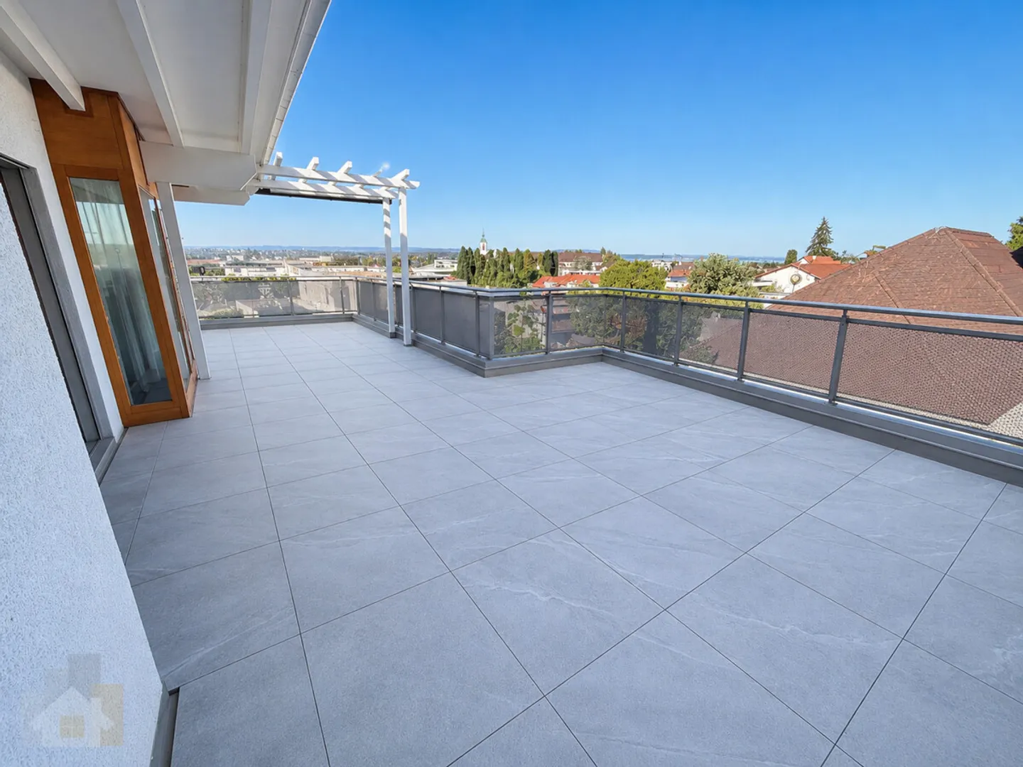 Attikawohnung mit 230 m2 Terrasse, Privatlift und Seesicht - Foto 7 von 13