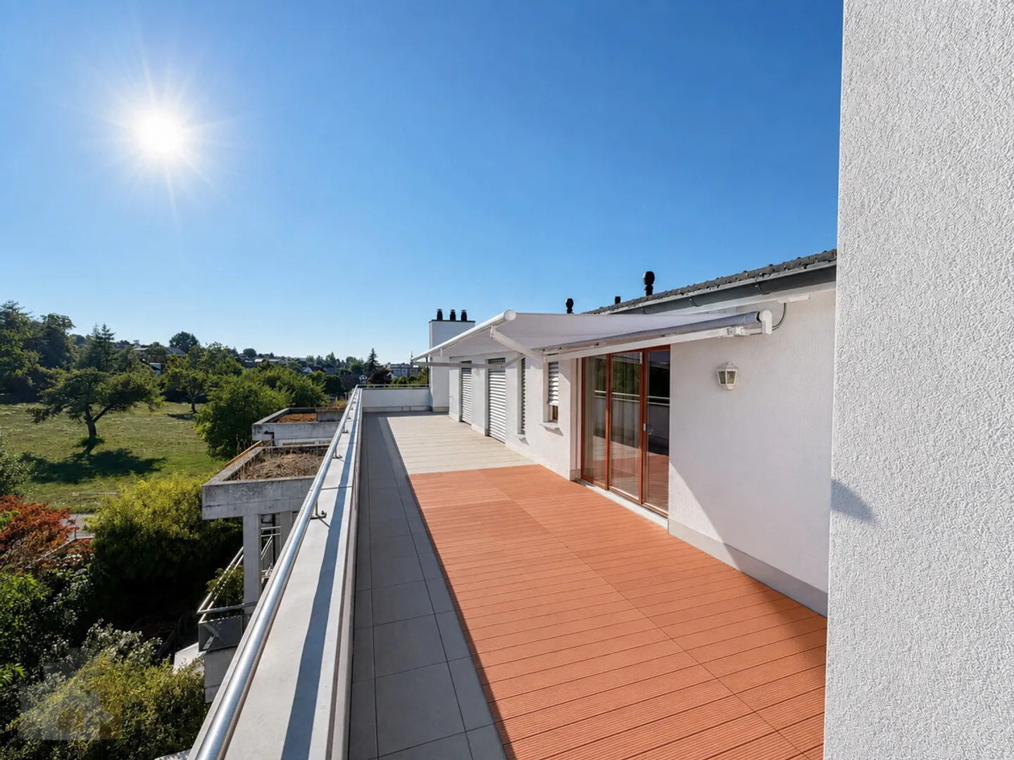 Attikawohnung mit 230 m2 Terrasse, Privatlift und Seesicht - Foto 5 von 13