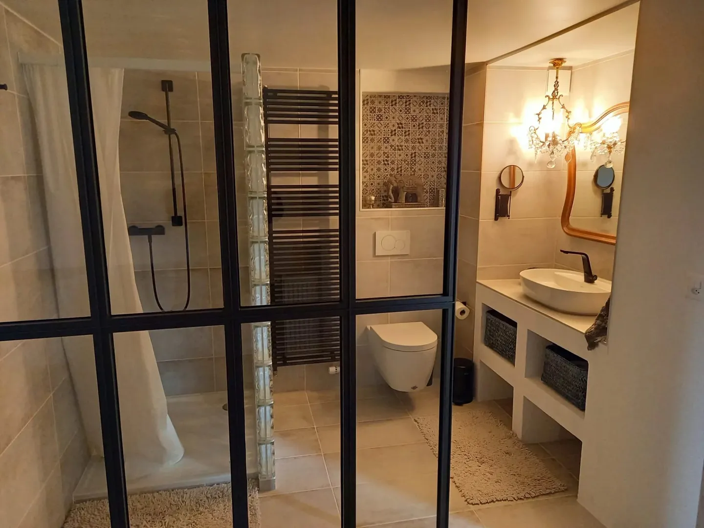 Renovated historic house with independent professional space in the heart of Landeron - Photo 13 of 13