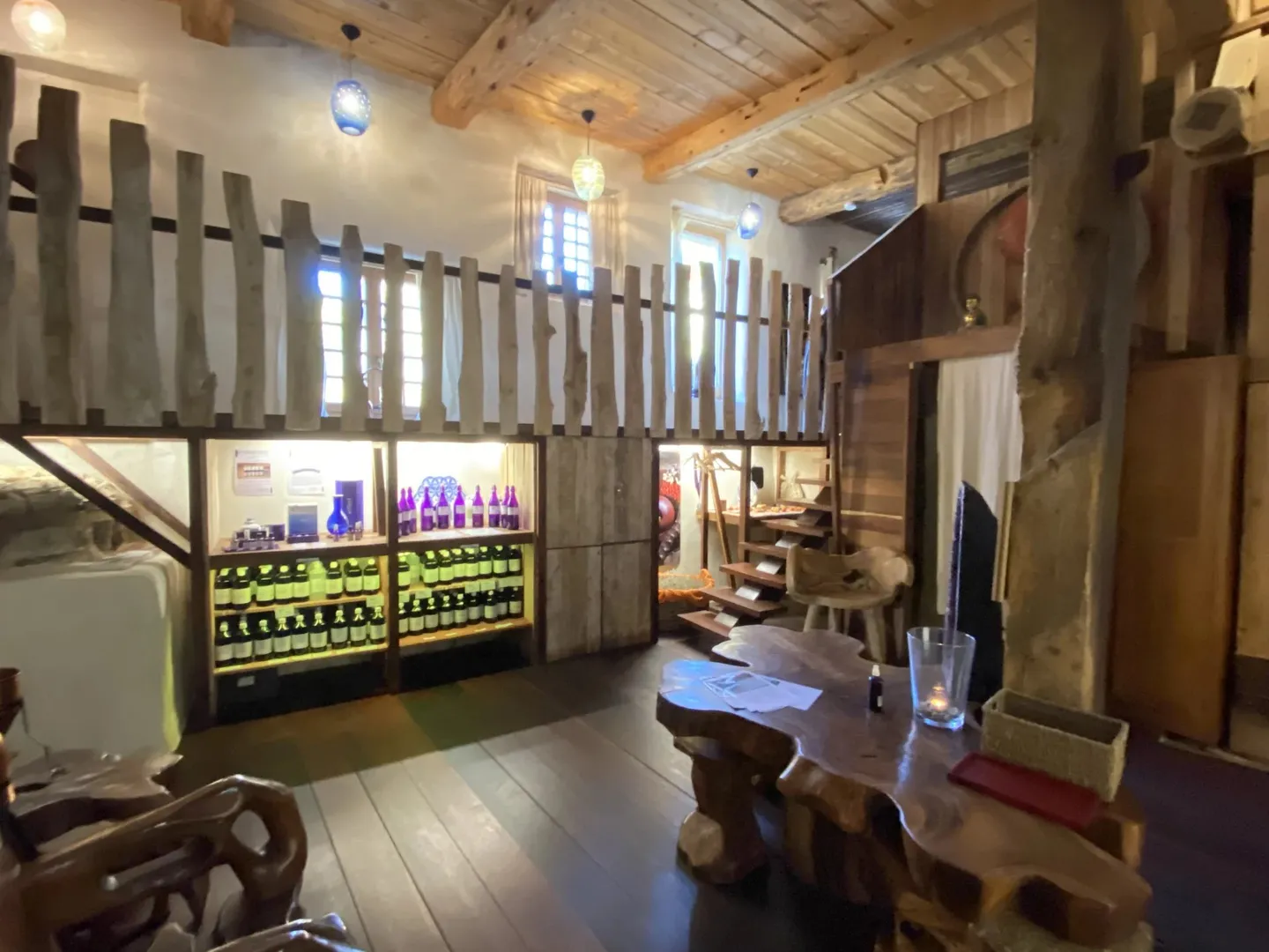 UN MULINO ARCHITETTONICAMENTE UNICO IN UNA POSIZIONE PRIVILEGIATA - Foto 11 di 13