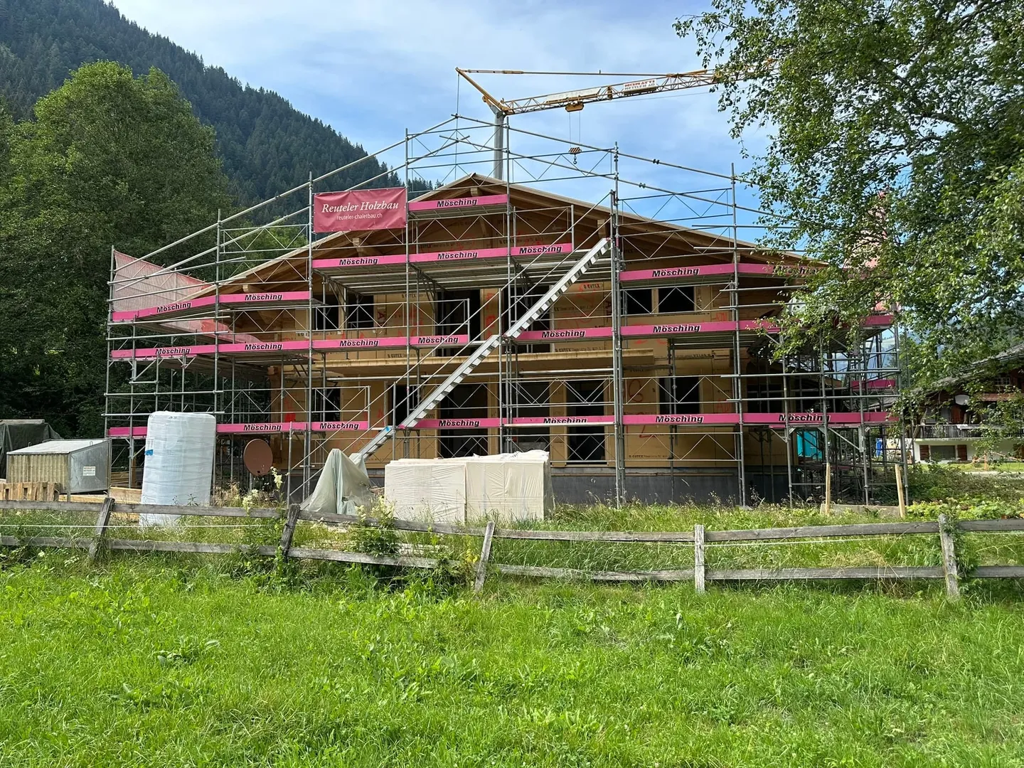 Chalet neuf idyllique de 5½ pièces avec vue sur la montagne - Photo 4 sur 10