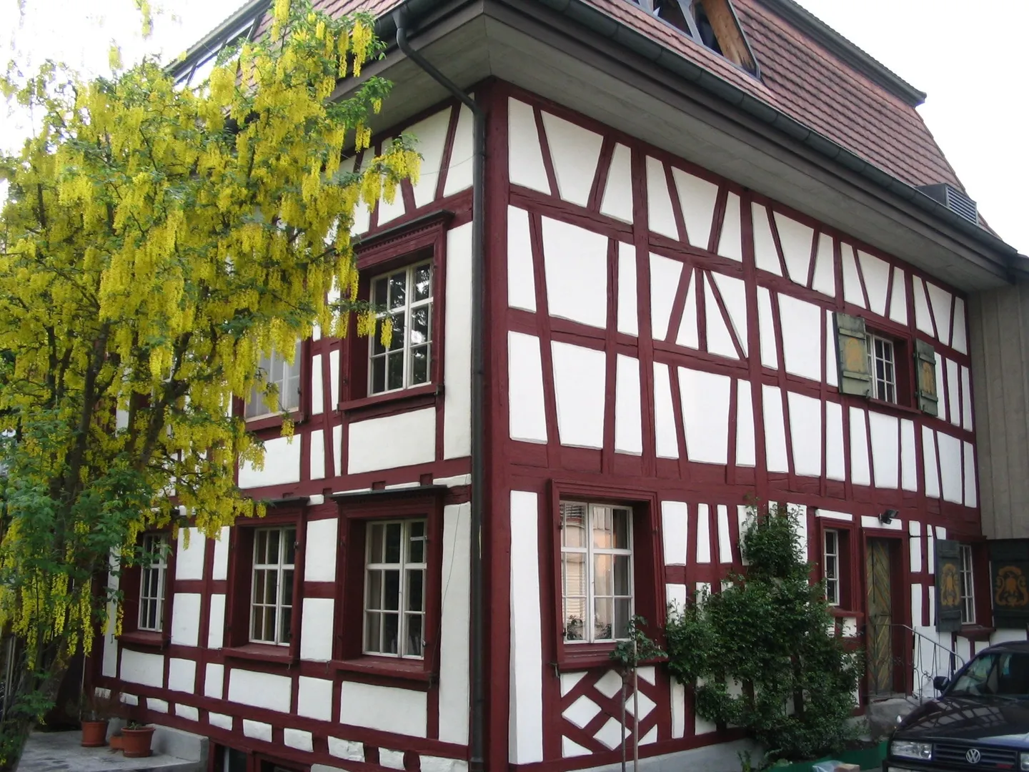 4.5-room corner house with 272 m² studio/office in Eschlikon - Photo 1 of 13
