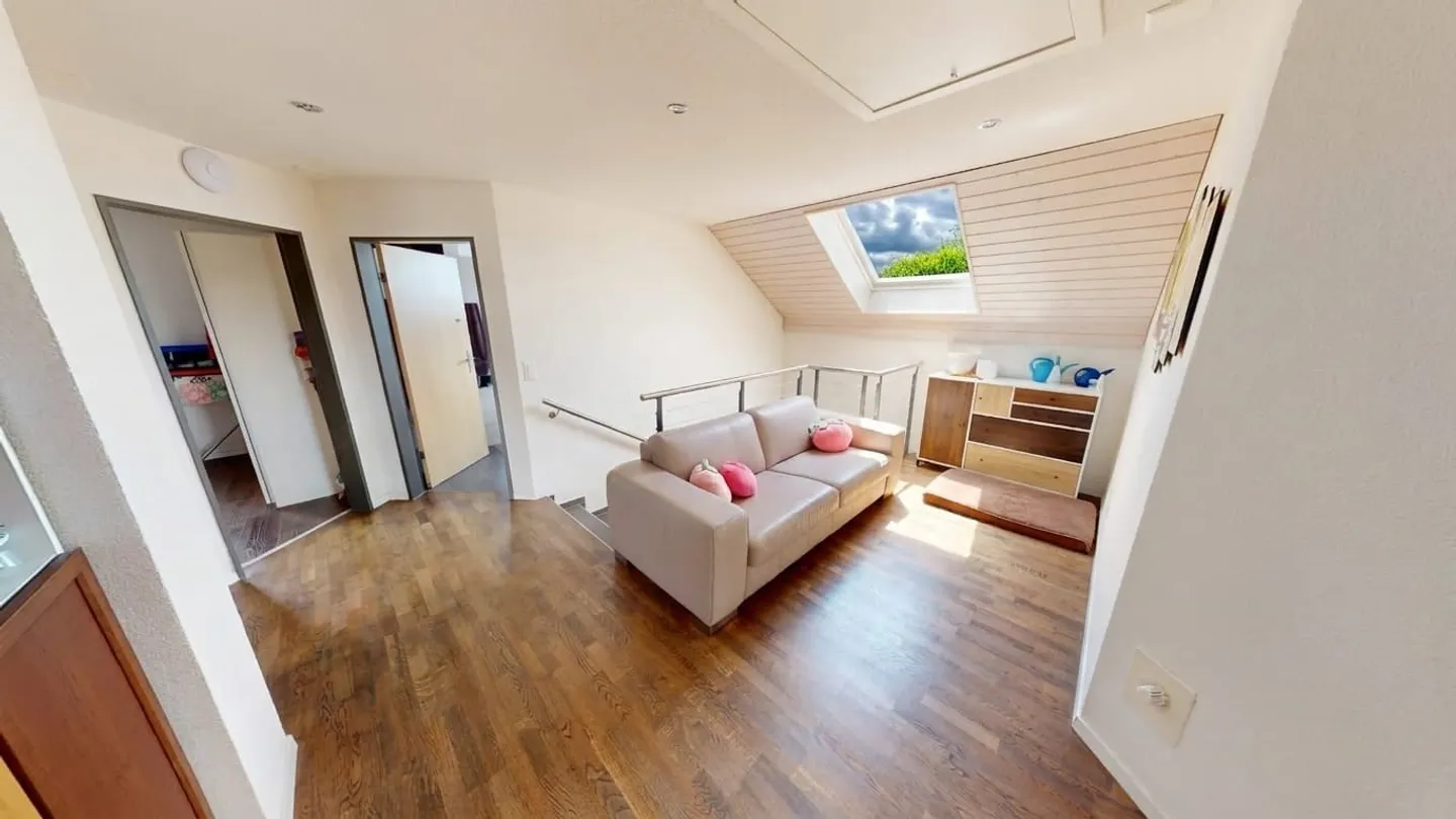 7-Zimmer-Einfamilienhaus mit Pool in Balterswil kaufen - Foto 6 von 13