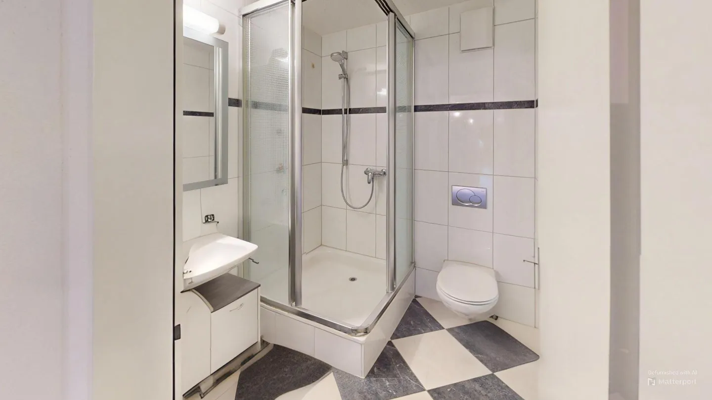 Ampio appartamento di 4 stanze con balcone di 17 m² a Dietlikon - Foto 6 di 13