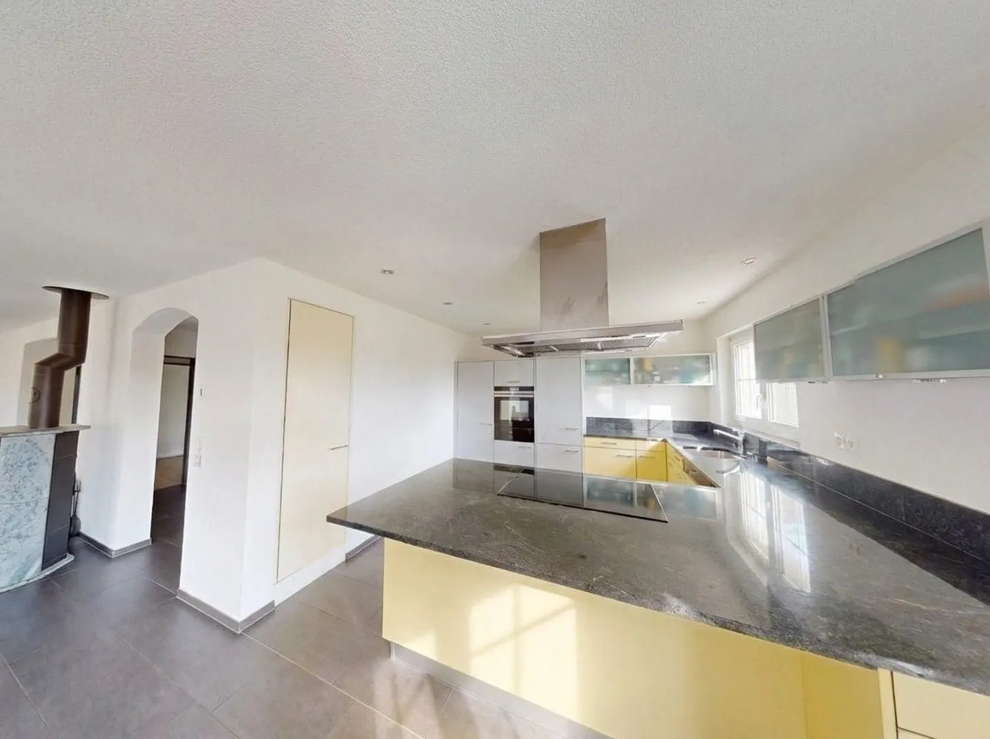 7-Zimmer-Einfamilienhaus mit Pool in Balterswil kaufen - Foto 5 von 13