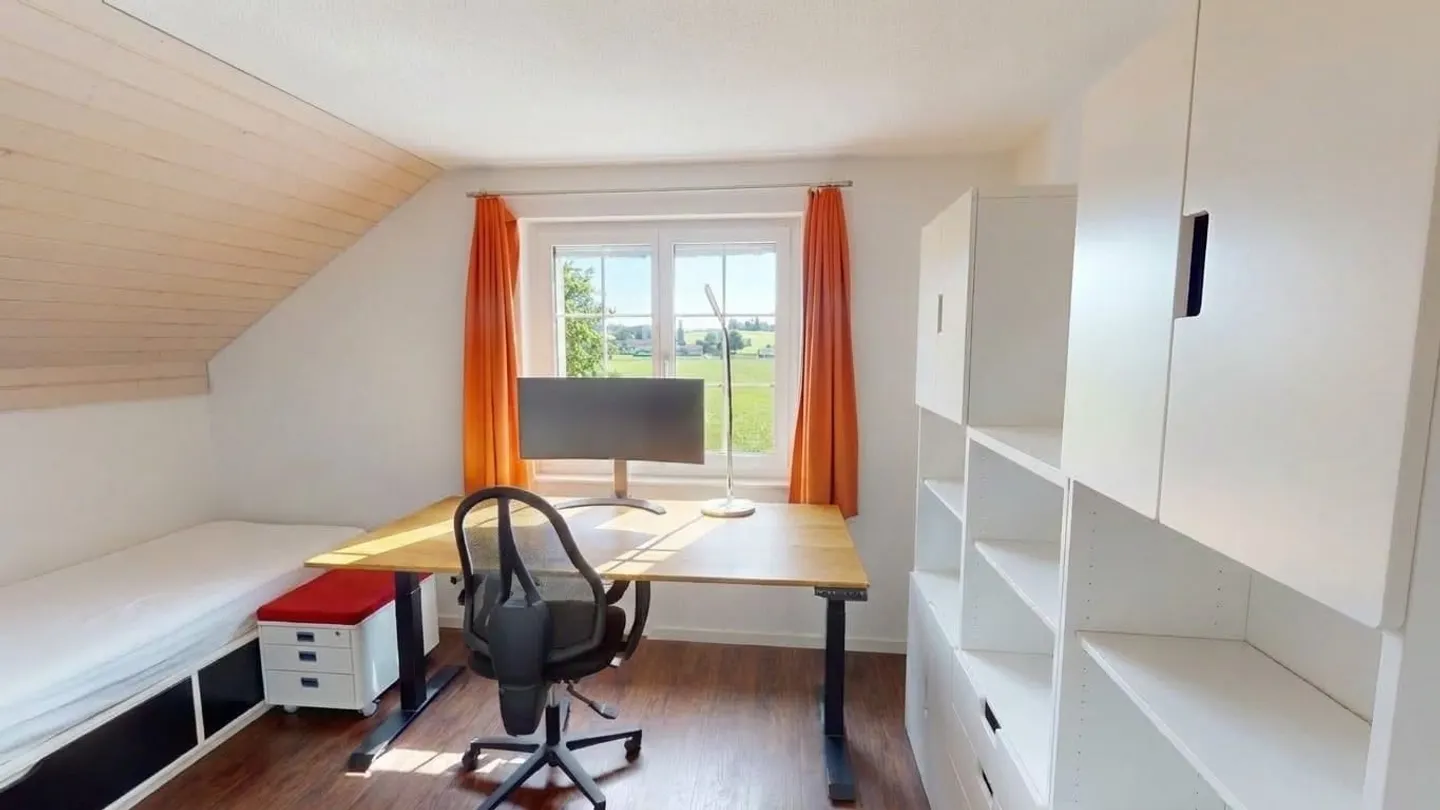 7-Zimmer-Einfamilienhaus mit Pool in Balterswil kaufen - Foto 12 von 13