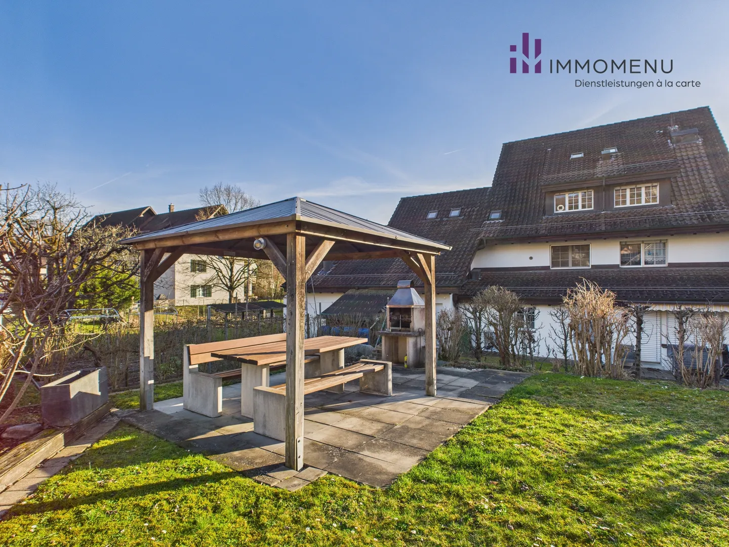 Maison multifamiliale avec un grand potentiel d'augmentation des loyers - Photo 3 sur 10