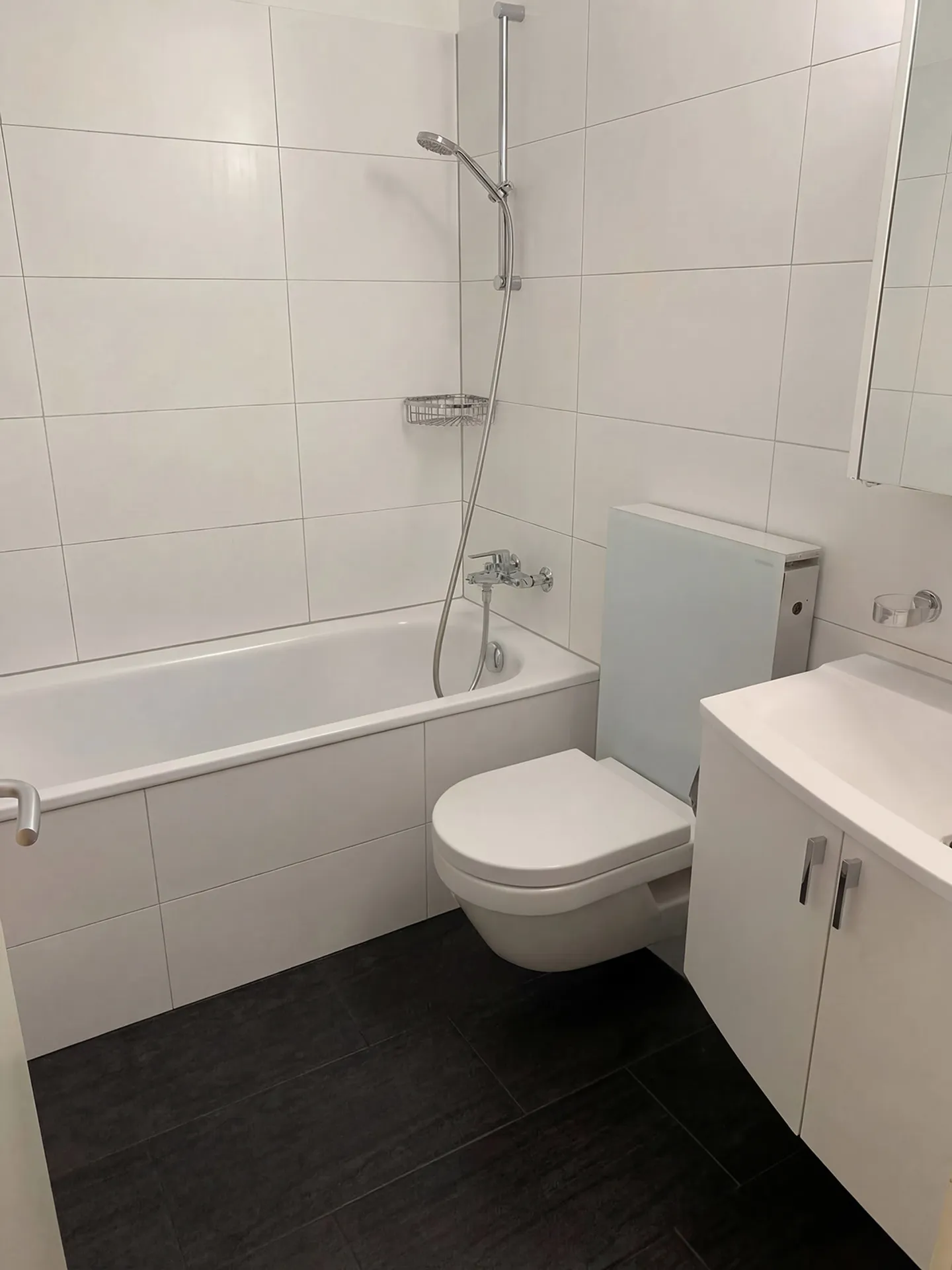 Bel appartement de 4.5 pièces dans un emplacement central - Photo 8 sur 8