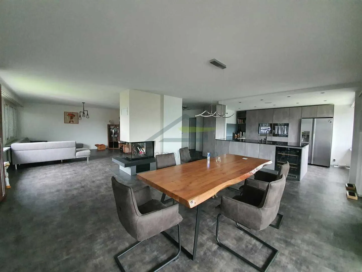appartement spacieux et lumineux de 6,5 pièces au dernier étage avec vue dégagée - Photo 12 sur 13