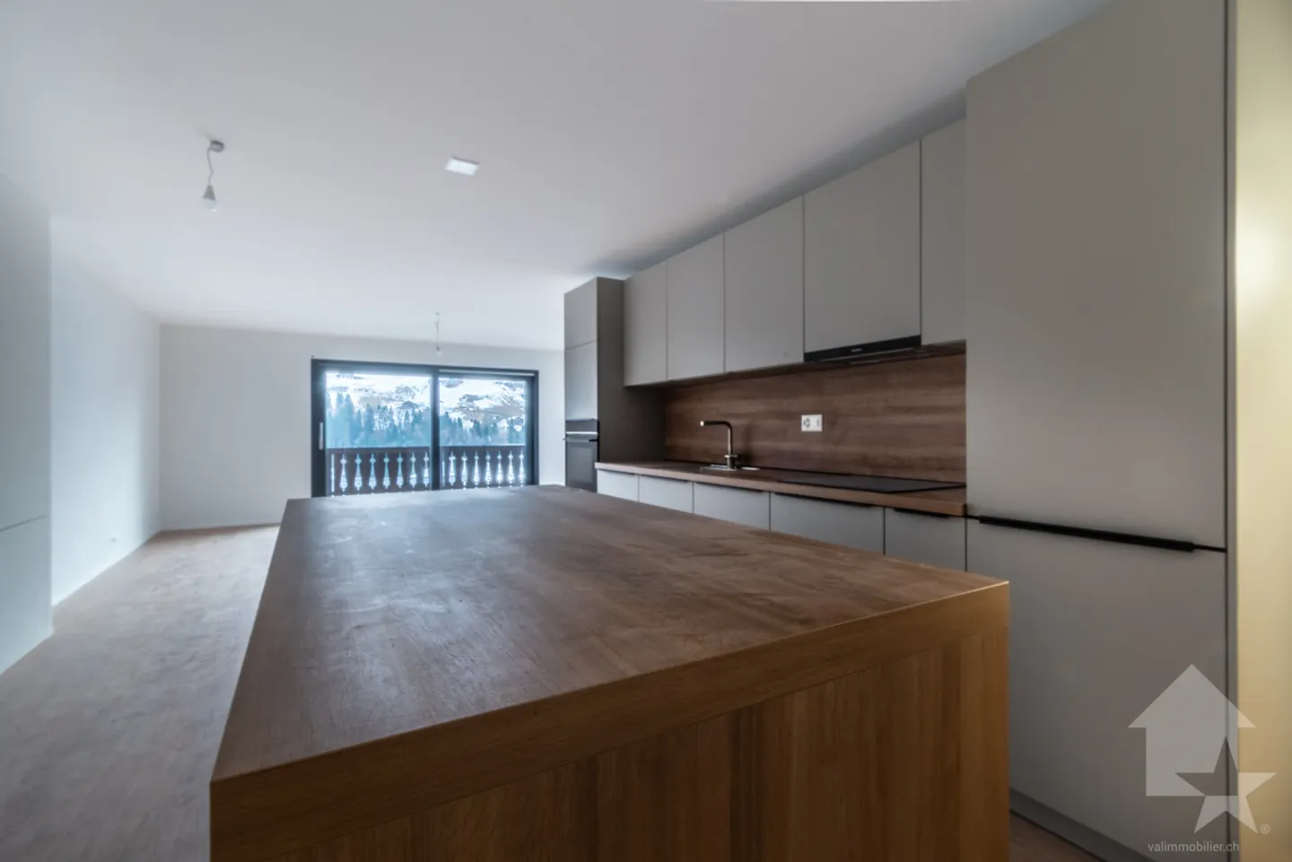 Val-d'Illiez, splendido duplex di 182 m2 con ufficio professionale - Foto 1 di 13