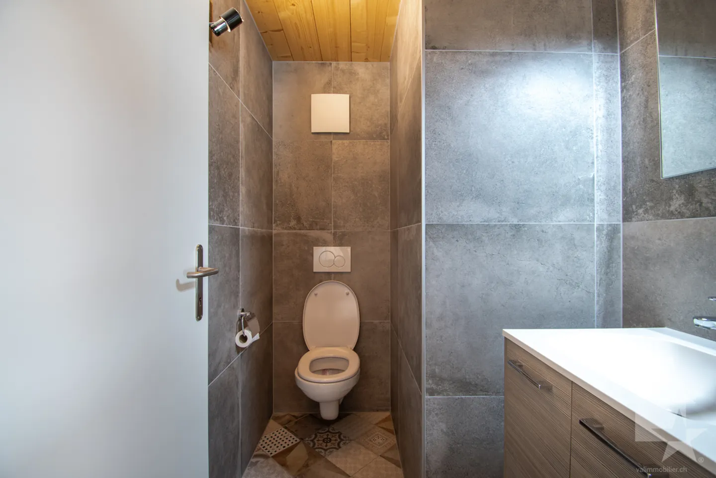 Magnificent 3.5 rooms in Dorénaz - Photo 9 of 10