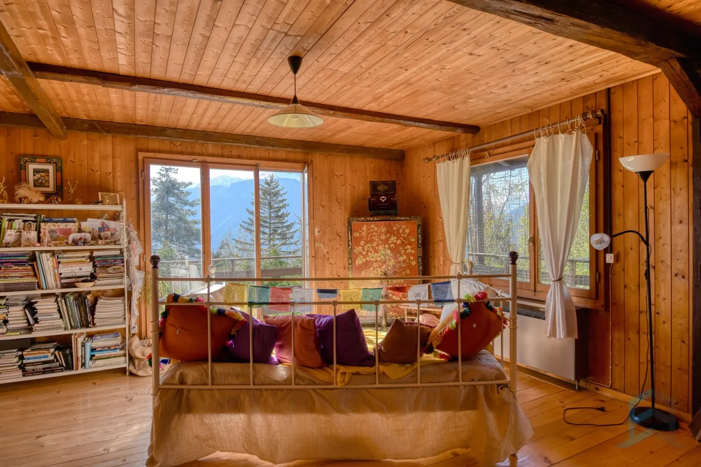 ESCLUSIVO Chalet indipendente affascinante di 3 ½ locali esposto a sud - Foto 2 di 13