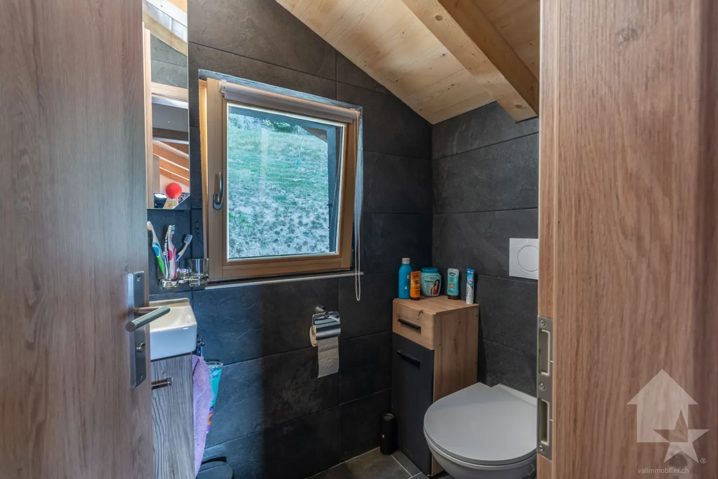 Fully renovated chalet with panoramic view in Posses-sur-Bex - Photo 10 of 13