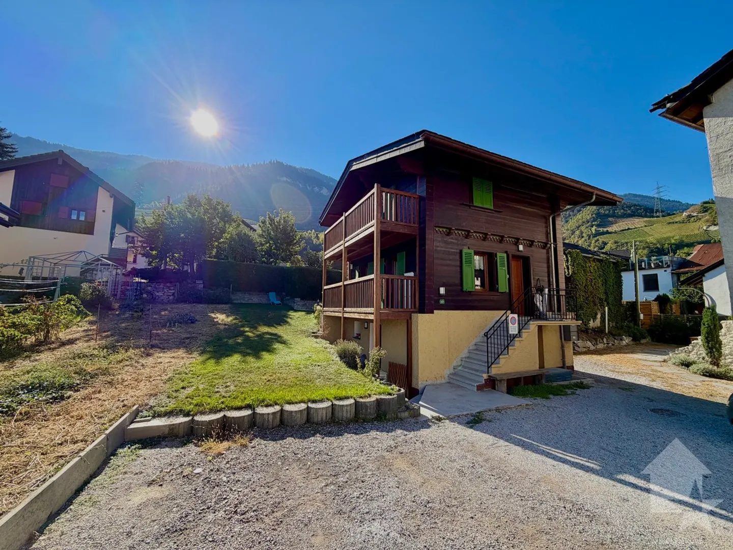 Pretty little charming chalet with parking and independent studio! - Photo 1 of 13