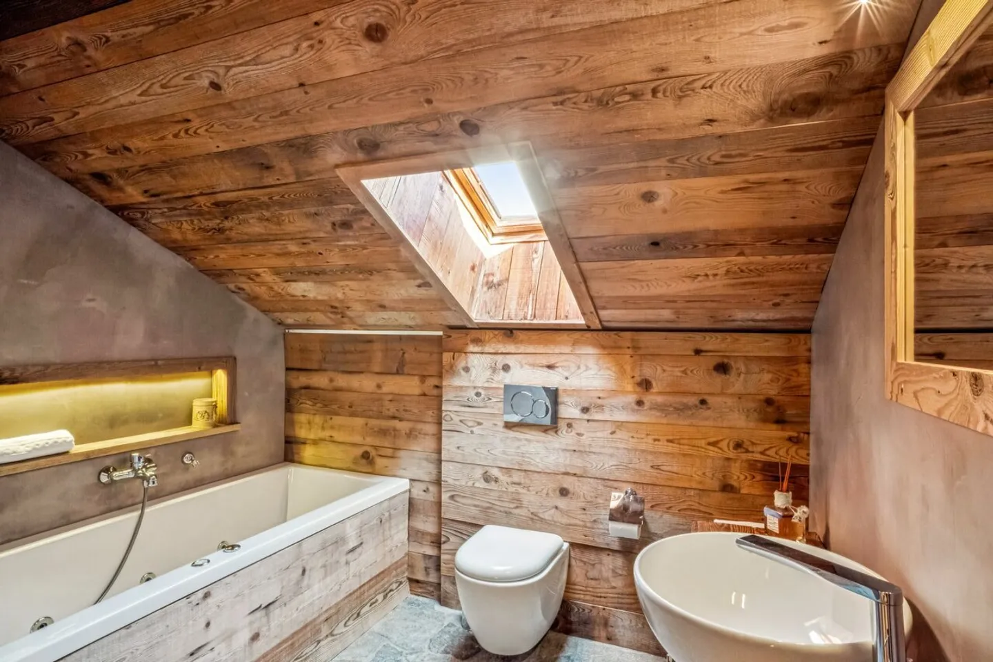 CHALET COCON - CENTRO DEL VILLAGGIO E TELECABINA - Foto 13 di 13