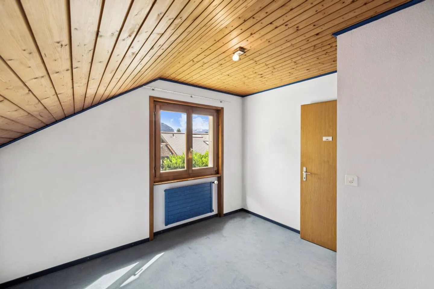 Villa indipendente da ristrutturare in zona residenziale - Foto 12 di 13