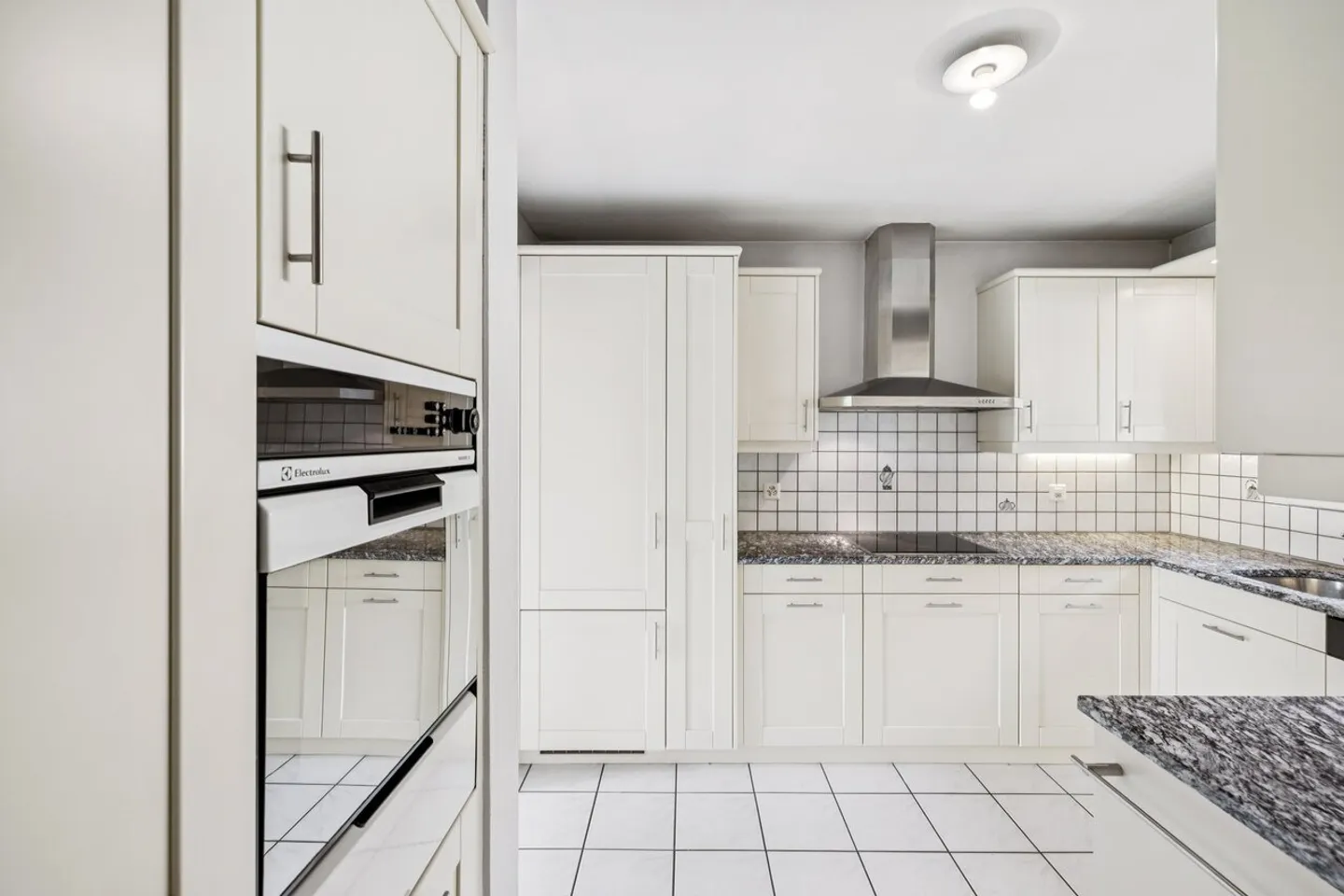 Villa indipendente da ristrutturare in zona residenziale - Foto 6 di 13