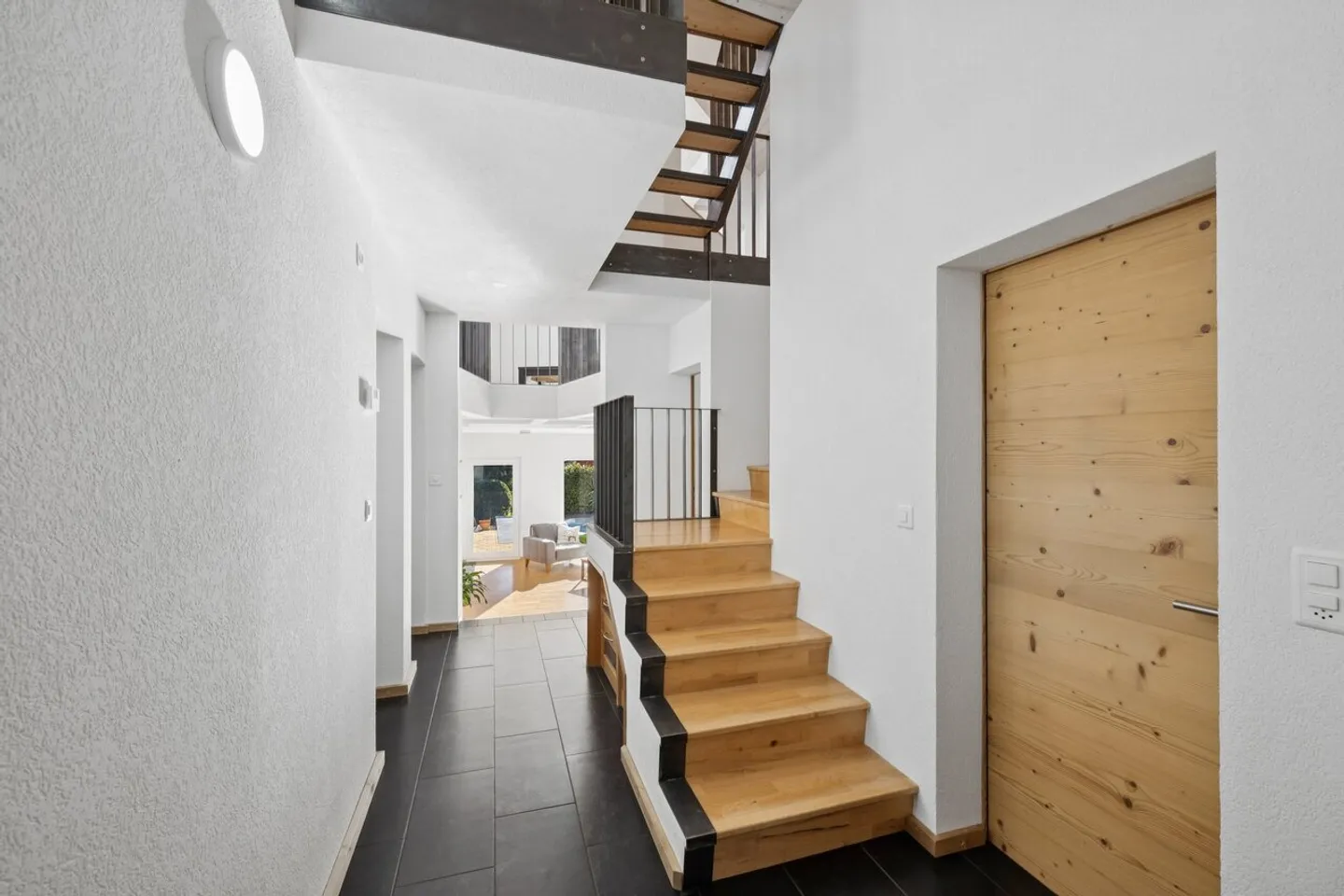 Zeitgenössische Villa mit Energieeffizienz - Foto 4 von 9