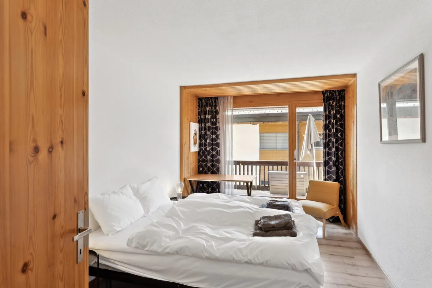 In the center of Villars, 3p with a large balcony, recently renovated - Photo 11 of 13
