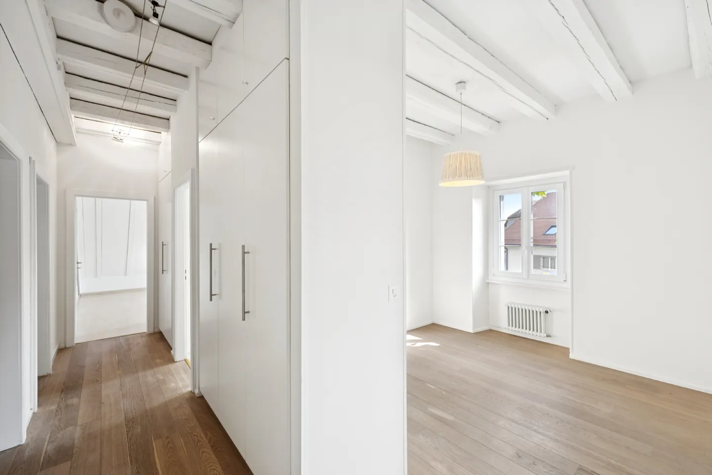 5.5 rooms in a charming small condominium 15 minutes from Lausanne - Photo 7 of 13