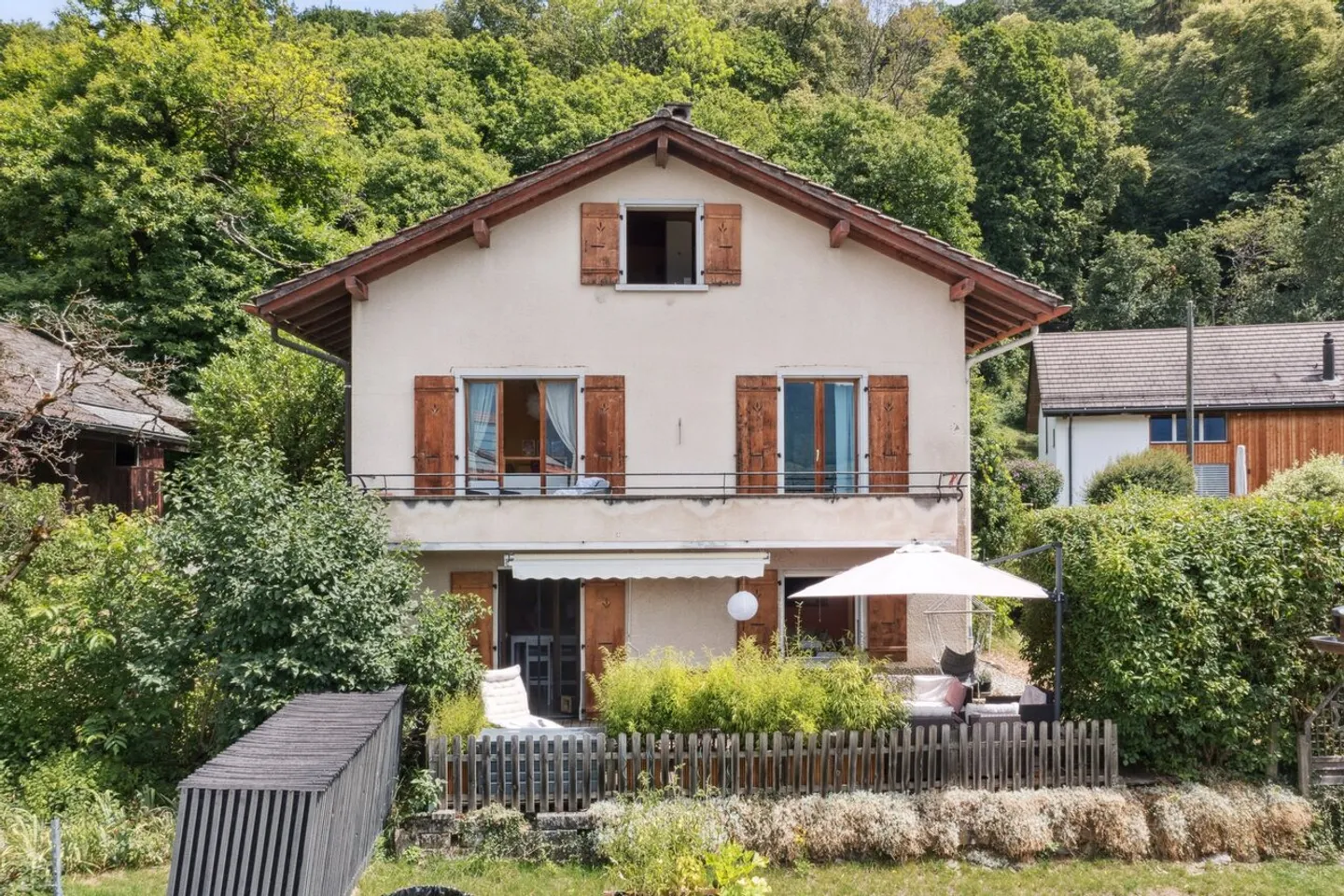 Dorfhaus mit alten Anbauten, seltenes Potenzial! - Foto 7 von 13