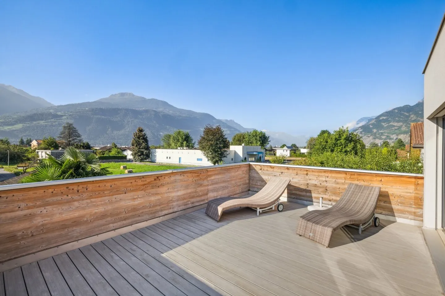 Wunderschöne moderne Villa mit 4,5 Zimmern - Foto 1 von 10