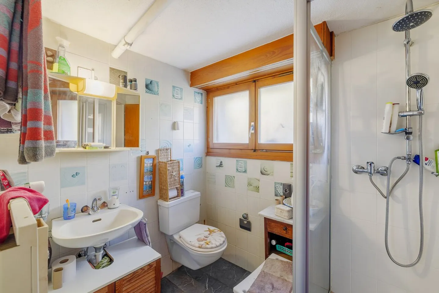 Detached 6.5-room villa to refresh, great potential! - Photo 10 of 12