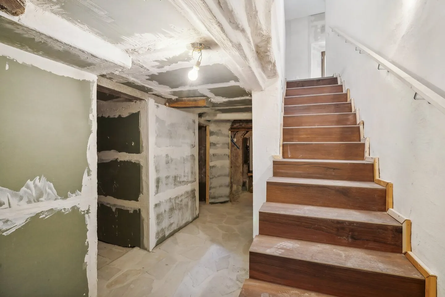 Casa in vendita nel centro del vecchio villaggio - Foto 8 di 10