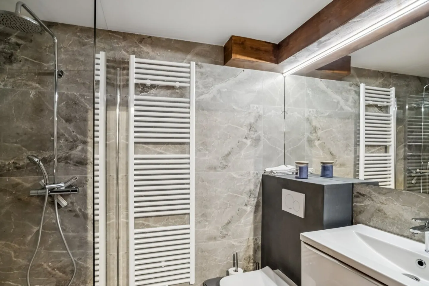 Alpine Elegance in the Heart of Villars - Photo 6 of 7